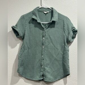 Lucky Brand Olive Green Roll Tap Short Sleeve Button down Waffle Top Petite Sm